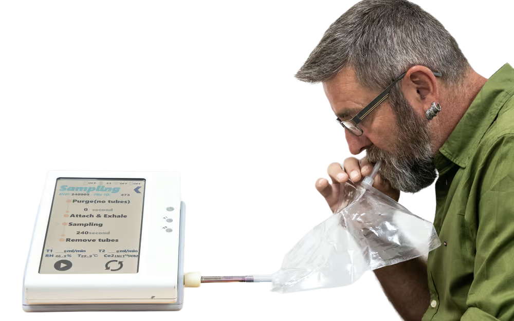 Breath sampling device in use